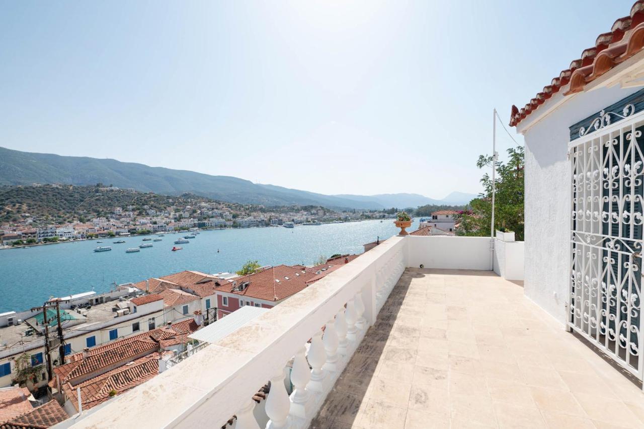 Traditional House Under The Clock Tower With Sweet View Poros Town Exteriér fotografie