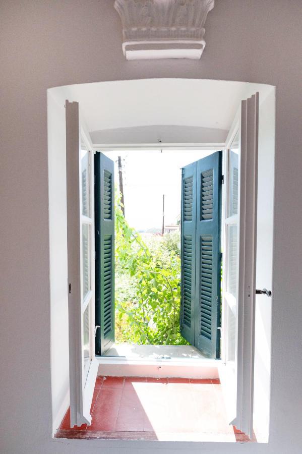 Traditional House Under The Clock Tower With Sweet View Poros Town Exteriér fotografie