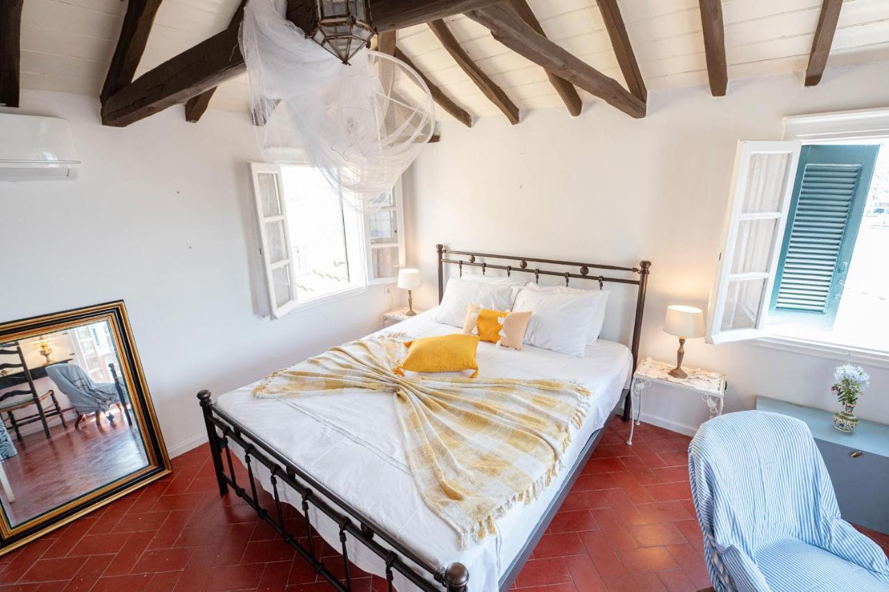 Traditional House Under The Clock Tower With Sweet View Poros Town Exteriér fotografie
