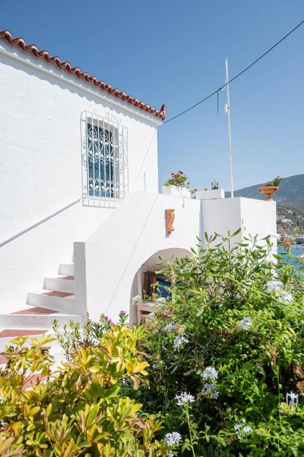 Traditional House Under The Clock Tower With Sweet View Poros Town Exteriér fotografie